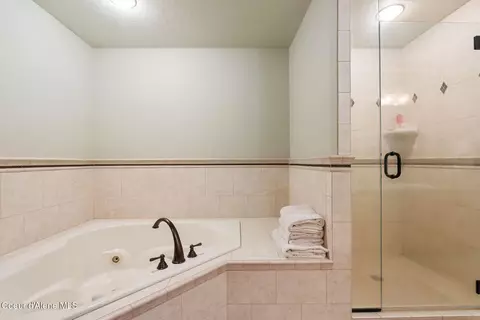 Bath - 365 Simonsen Rd, Post Falls, ID 83854 photo 14 of 17