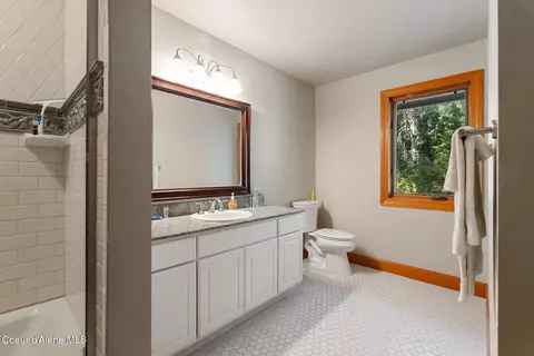 Bath - 365 Simonsen Rd, Post Falls, ID 83854 photo 10 of 17