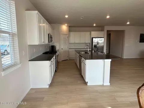 Kitchen - 327 E Burdock Lp, Hayden, ID 83835 photo 4 of 4