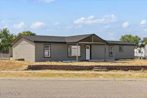 8672 W Colorado St, Rathdrum, ID 83858