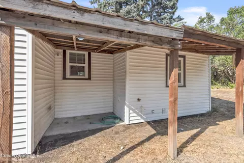 Exterior - 219 E 4th St S, Oldtown, ID 83822 photo 4 of 6
