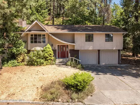 3105 E Fernan Ct, Coeur D'alene, ID 83814