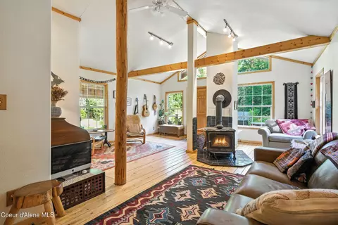 Living - 633 Old Mill Rd, Sandpoint, ID 83864 photo 3 of 3