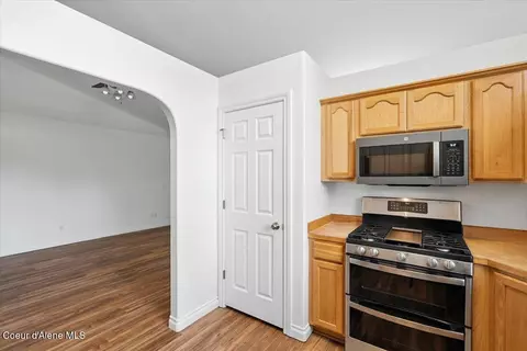 Entry Way - 2167 E Wagon Trl, Post Falls, ID 83854 photo 4 of 4