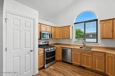 Kitchen - 2167 E Wagon Trl, Post Falls, ID 83854 photo 1 of 3