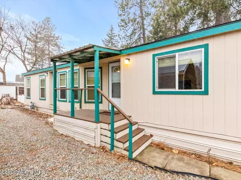 8587 N Hayden Pines Way, Hayden, ID 83835