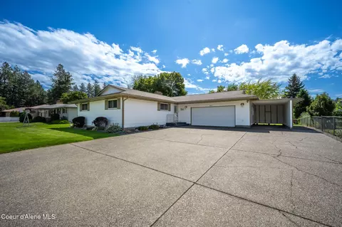 2818 W Fairway Pl, Coeur D'alene, ID 83815