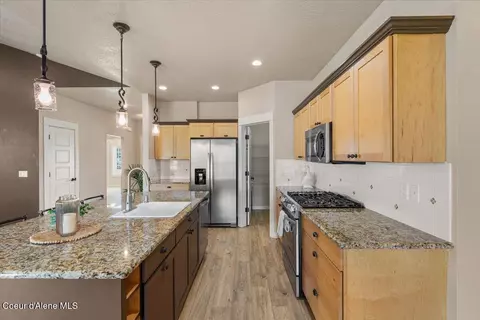 Kitchen - 14319 N Pristine Cir, Rathdrum, ID 83858 photo 5 of 5