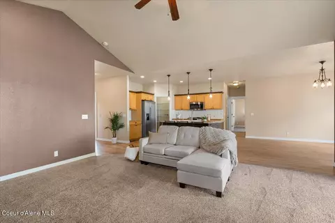 Living - 14319 N Pristine Cir, Rathdrum, ID 83858 photo 3 of 3