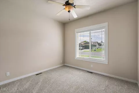 Bedroom - 14319 N Pristine Cir, Rathdrum, ID 83858 photo 3 of 4
