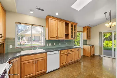 Kitchen - 224 W Frontier Trl, Post Falls, ID 83854 photo 4 of 4
