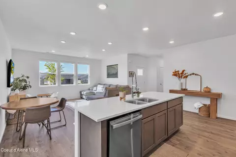 Kitchen - 5138 E Antares Ln, Post Falls, ID 83854 photo 3 of 4