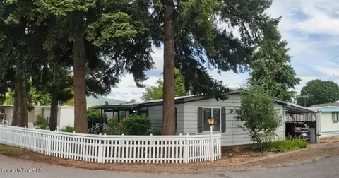 8602 N Hayden Pines Way, Hayden, ID 83835