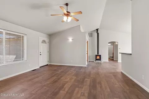 Living - 2127 E Wagon Trl, Post Falls, ID 83854 photo 3 of 4