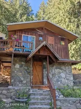 70 Cedar Dr, Sandpoint, ID 83864