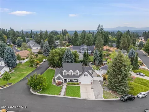 8147 N Stonehaven Dr, Hayden, ID 83835