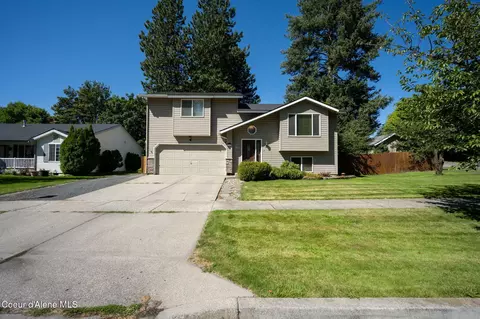 5623 N Atlantic Dr, Coeur D'alene, ID 83815