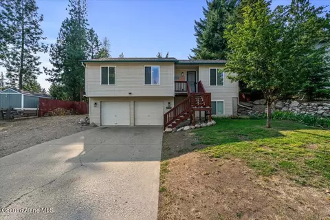 31725 N Middle Ave, Spirit Lake, ID 83869