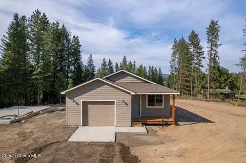 403 F St, Plummer, ID 83851