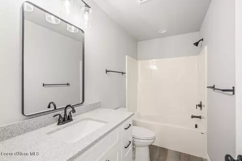 Bath - 403 F St, Plummer, ID 83851 photo 1 of 2