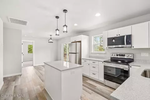 Kitchen - 403 F St, Plummer, ID 83851 photo 1 of 3