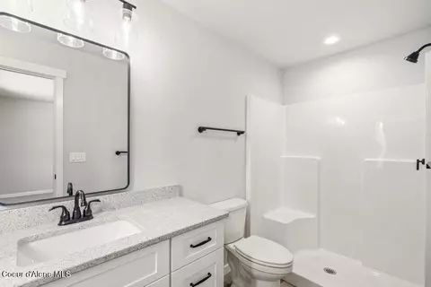 Bath - 403 F St, Plummer, ID 83851 photo 2 of 2