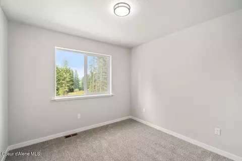 Bedroom - 403 F St, Plummer, ID 83851 photo 1 of 5