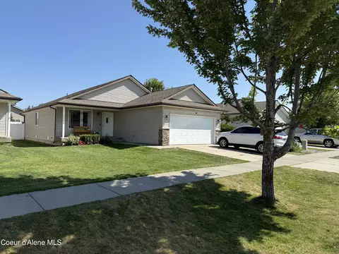 7414 N Calamonte Ln, Coeur D'alene, ID 83815