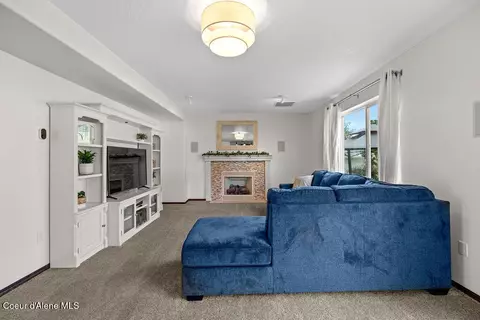 Living - 4613 E Kit Fox Ln, Post Falls, ID 83854 photo 1 of 2