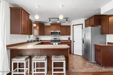 Kitchen - 4613 E Kit Fox Ln, Post Falls, ID 83854 photo 2 of 3