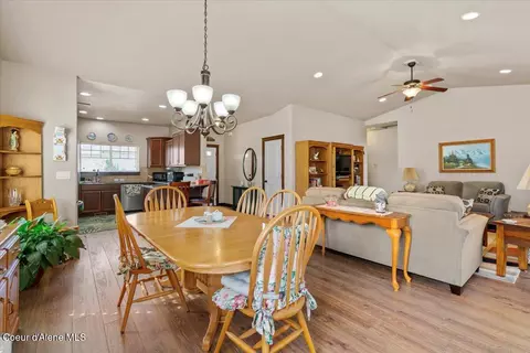 Dining - 3165 E Bogie Dr, Post Falls, ID 83854 photo 2 of 2