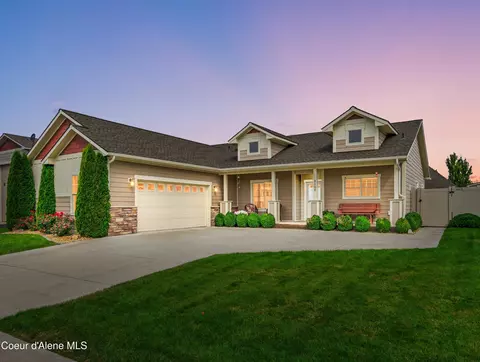 3165 E Bogie Dr, Post Falls, ID 83854
