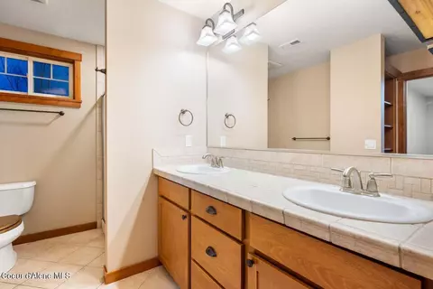 Bath - 2848 N O Connor Blvd, Post Falls, ID 83854 photo 3 of 4