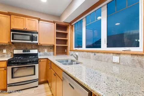 Kitchen - 2848 N O Connor Blvd, Post Falls, ID 83854 photo 4 of 4