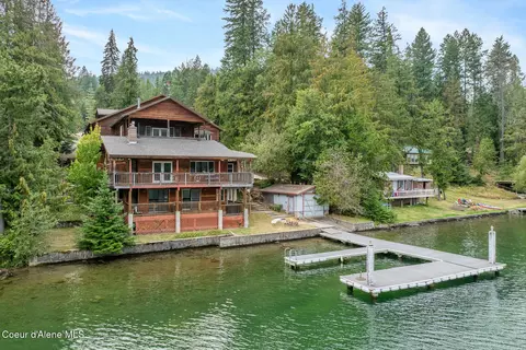 8405 Bottle Bay Rd, Sagle, ID 83860