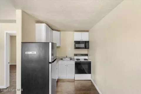 Kitchen - 817 Upland Dr, Sandpoint, ID 83864 photo 1 of 2