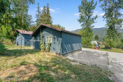 817 Upland Dr, Sandpoint, ID 83864