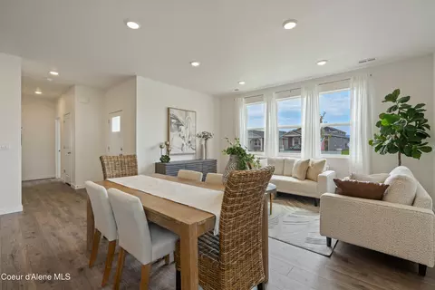Dining - 5177 E Norma Ave, Post Falls, ID 83854 photo 1 of 2