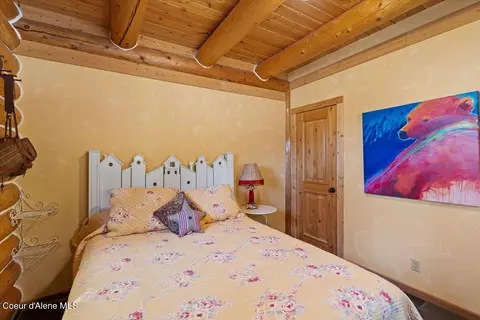 Bedroom - 234 S Sublimity Trl, Harrison, ID 83833 photo 6 of 7