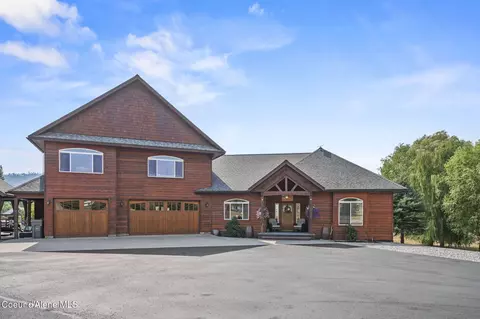 71 River Run Dr, Laclede, ID 83841
