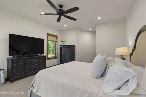 Bedroom - 1159 E Amulet Cir, Rathdrum, ID 83858 photo 4 of 6