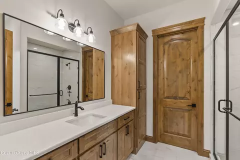Bath - 1159 E Amulet Cir, Rathdrum, ID 83858 photo 1 of 6