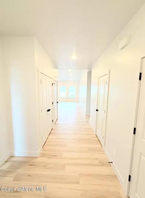 Entry Way - 4519 E Savea Ln, Post Falls, ID 83854 photo 3 of 4