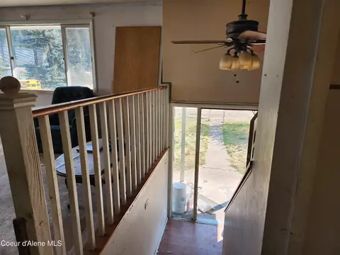 Entry Way - 146 Barker Loop, Pinehurst, ID 83850 photo 1 of 2