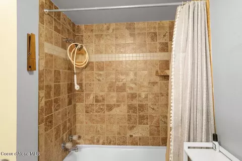 Bath - 259 Copper St, Mullan, ID 83846 photo 2 of 2