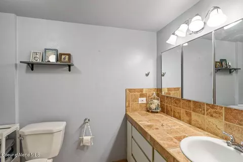 Bath - 259 Copper St, Mullan, ID 83846 photo 1 of 2