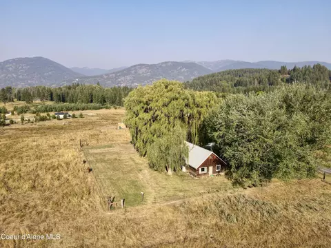 88 Knitting Ln, Sandpoint, ID 83864