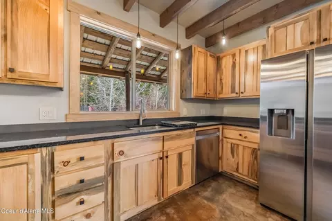 Kitchen - 164 Generations Dr, Athol, ID 83801 photo 4 of 4