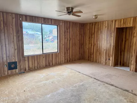 Living - 427 7th St, Plummer, ID 83851 photo 6 of 8