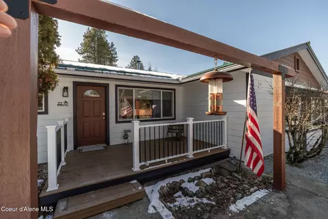 Exterior - 22 Robin Dr, Sagle, ID 83860 photo 3 of 12